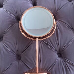 light up mirror in perfect condition!